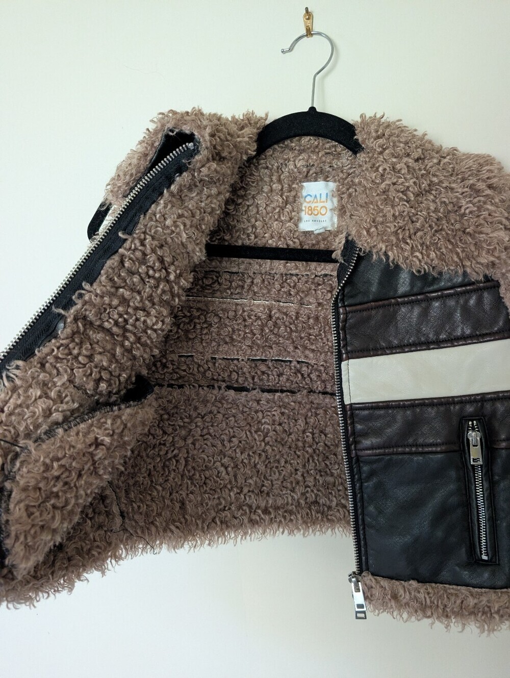 NWOT Cal1850 Faux Fur Trim Leather Vest with Cream Stripe - Picture 6 of 8